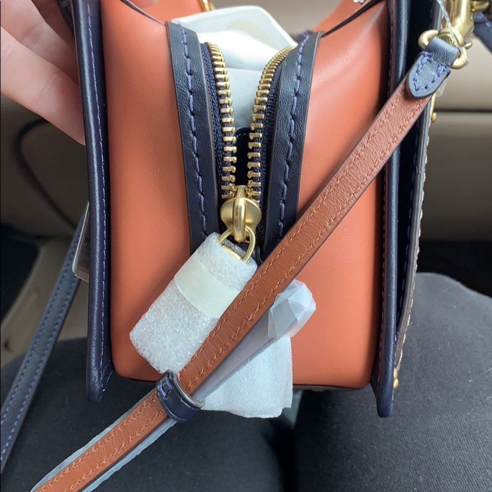Coach crossbody purse - Picture 5 of 5